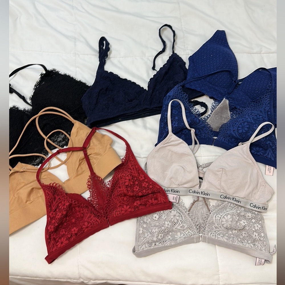 Bundle of 8 bralettes